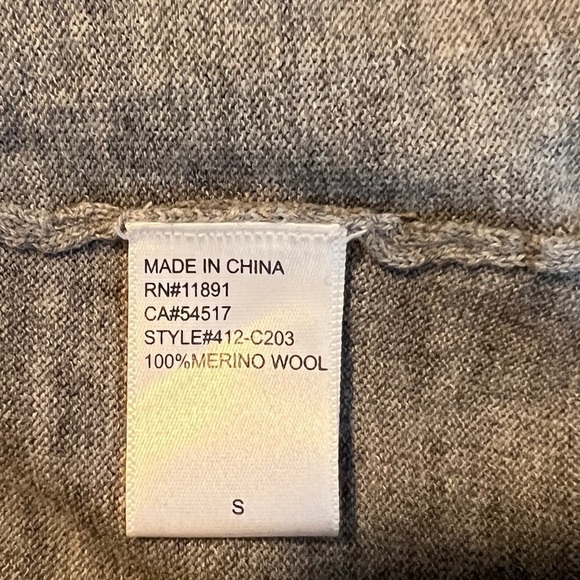 Bailey 44 100% Merino Wool Sweater - Picture 4 of 5